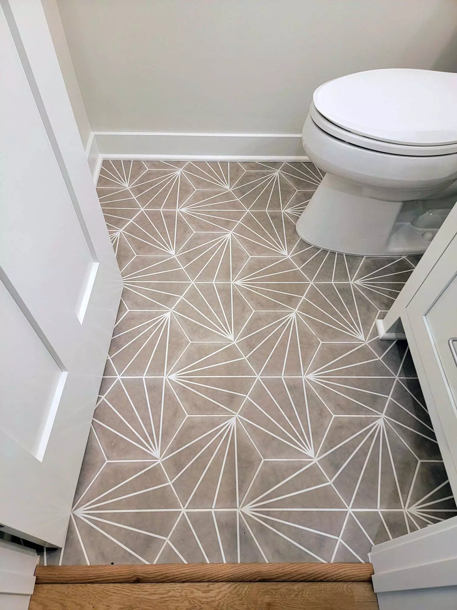 Unique tile layout & pattern