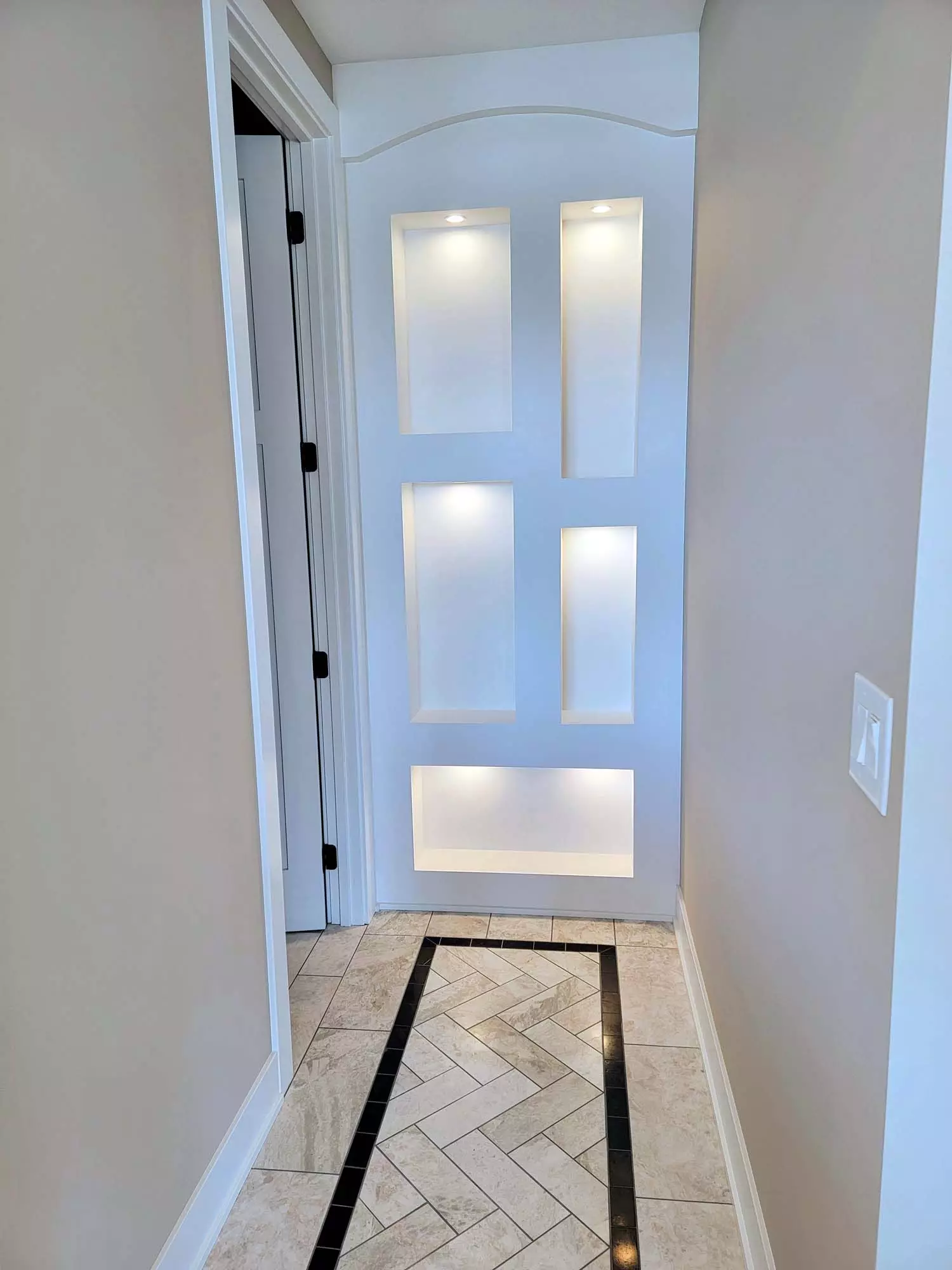 Sheetrock niches with LED lighting